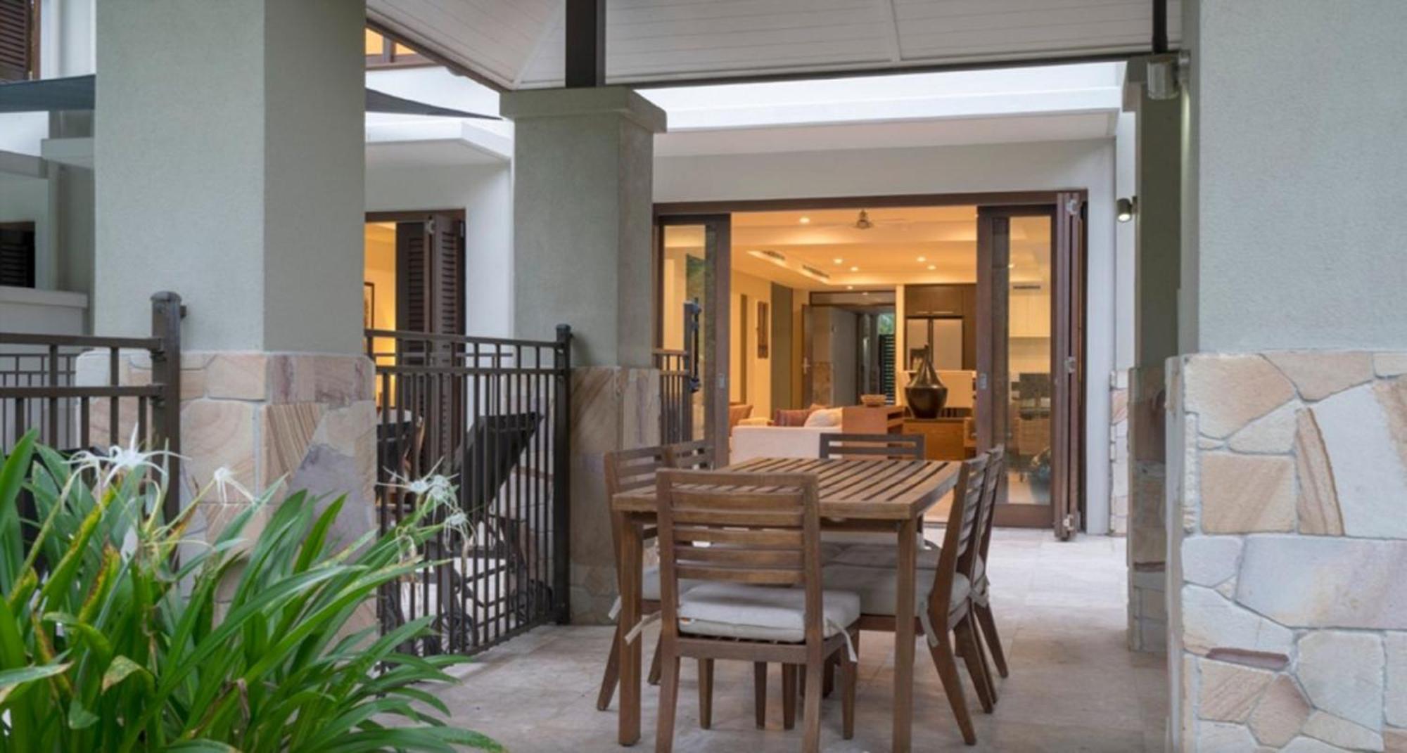 Luxury Apartments At Temple Resort And Spa Port Douglas Phòng bức ảnh